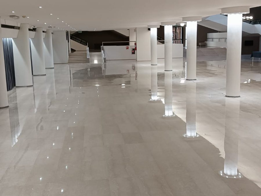 Sala con le colonne, lavoro finito
